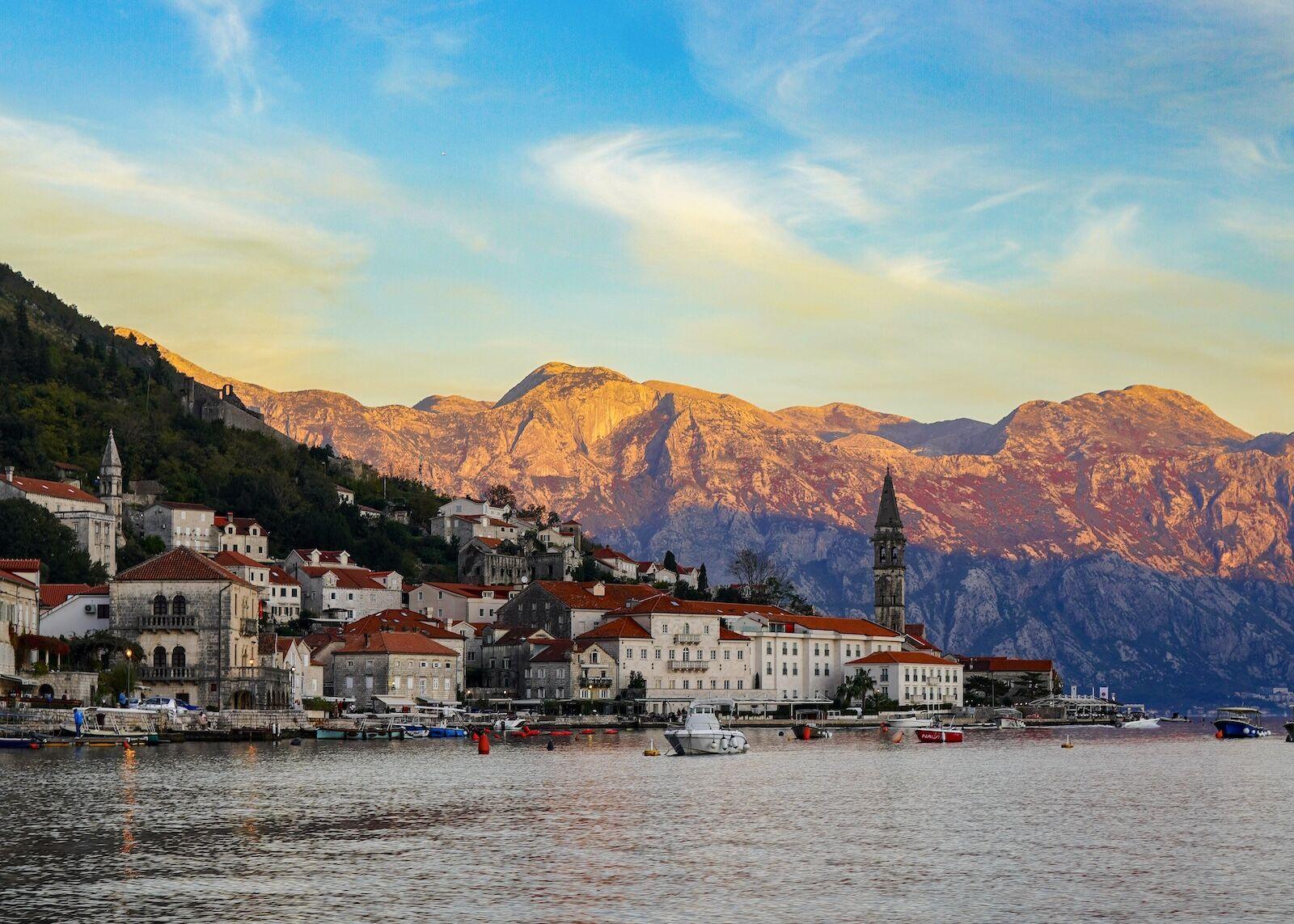 Viaggio On The Road Attraverso Uno Dei Paesi Più Piccoli D'Europa Per Comprendere Il Vero Significato Della Libertà
