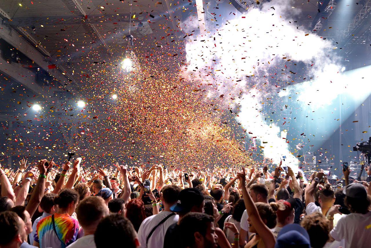 Menschenmenge bei einem Konzert im Sonar Festival in Barcelona, Spanien