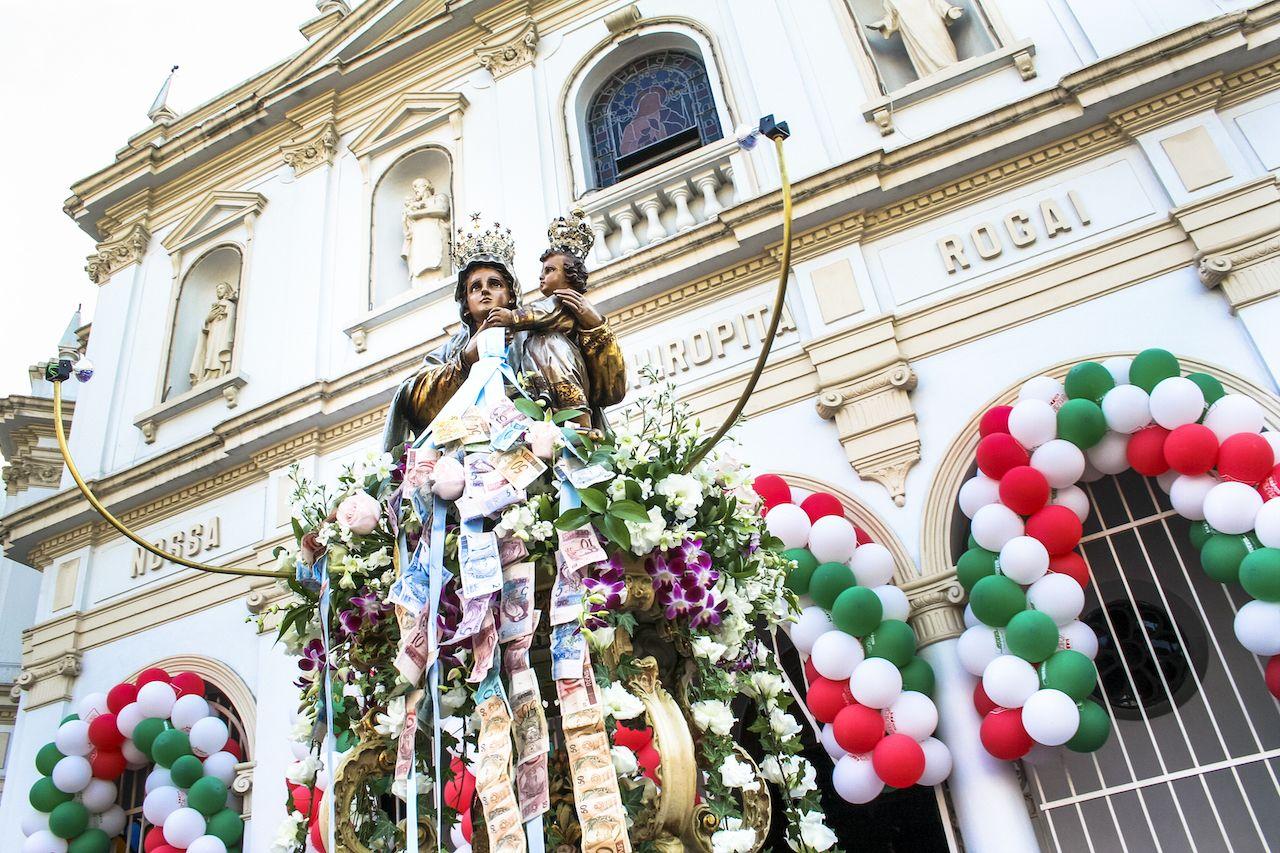 Processione della festa tradizionale dedicata alla Nostra Signora di Achiropita a Bixiga, San Paolo