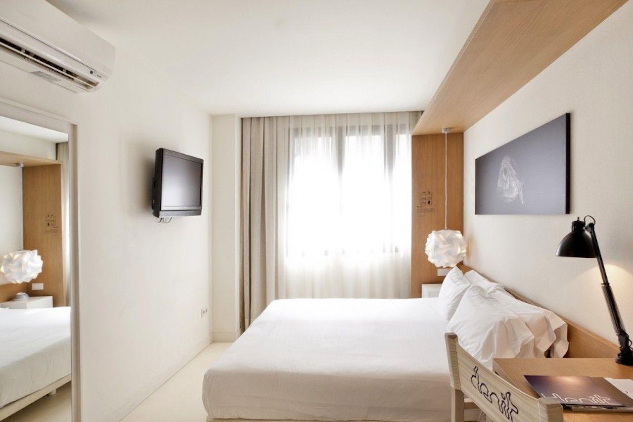 Hotel Denit in Barcellona, Spagna