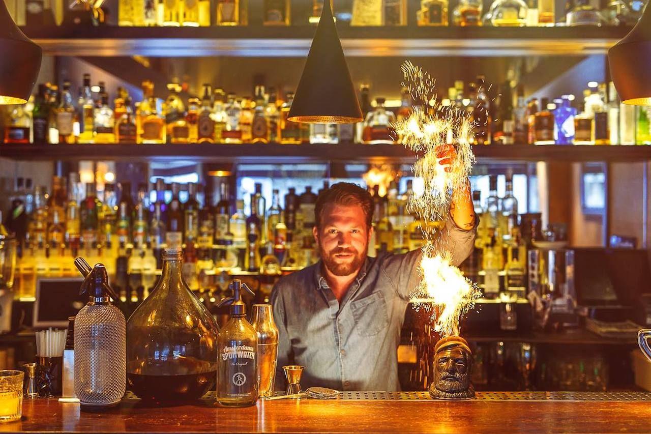 Vesper Bar