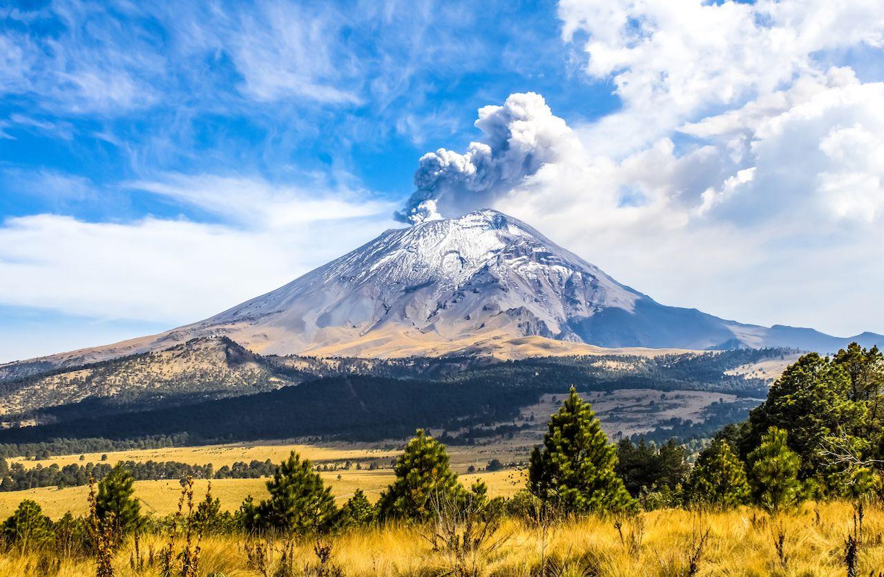 Vulcano Popocatepetl attivo in Messico