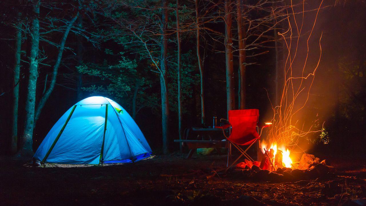 Campeggio con fuoco nel Parco Nazionale di Acadia, Maine