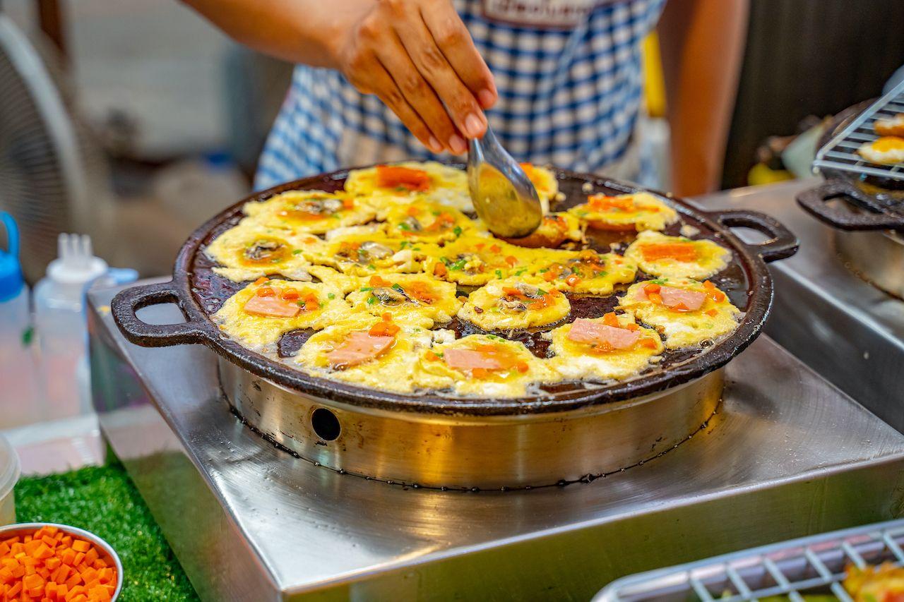 One-day-in-Bangkok-kanom-krok1715560294