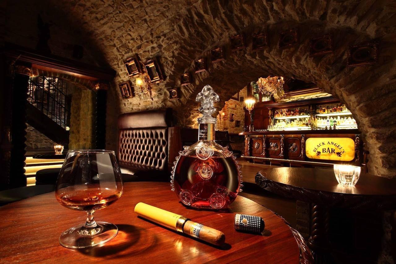 Black Angel's Bar Prag, Prag Bars