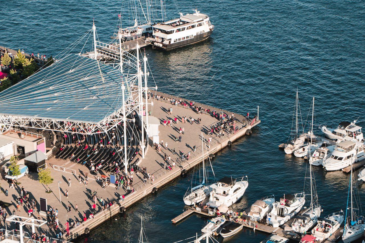 Luftaufnahme des Harbourfront Centre in Toronto, Ontario, Kanada