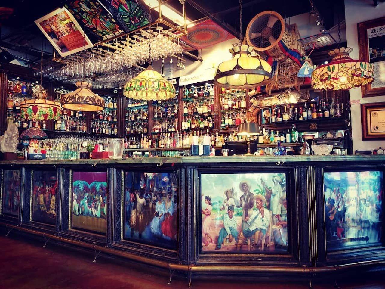 Bar im Cubaocho Museum in Miami, Florida