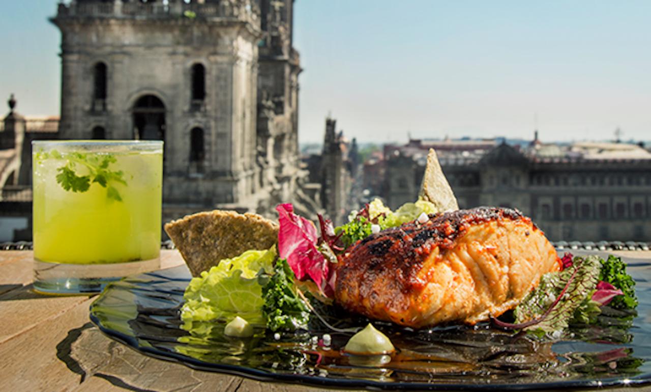Teller mit Essen aus dem Restaurante El Balcon del Zocalo in Mexiko-Stadt