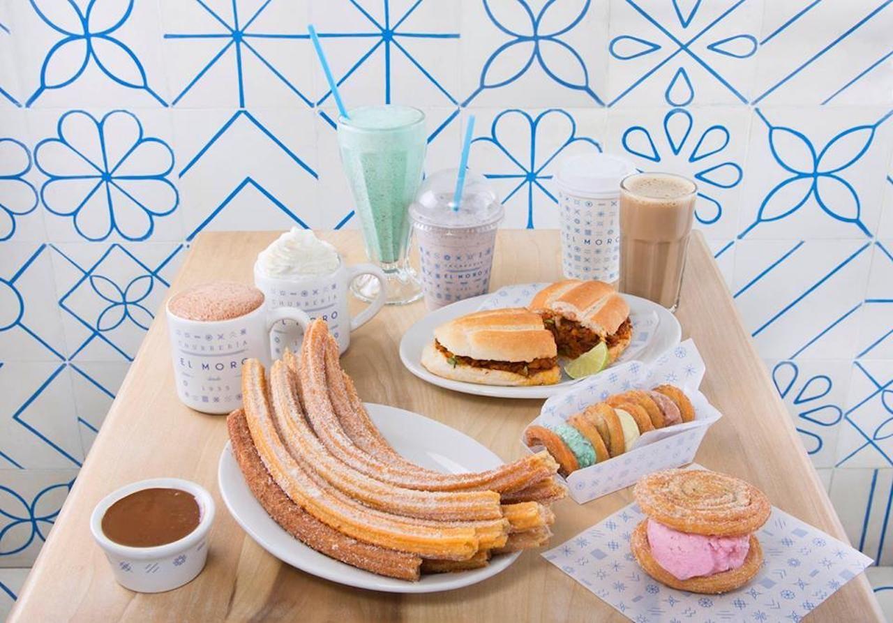 Churros und andere Süßigkeiten aus einem Geschäft in Mexiko-Stadt