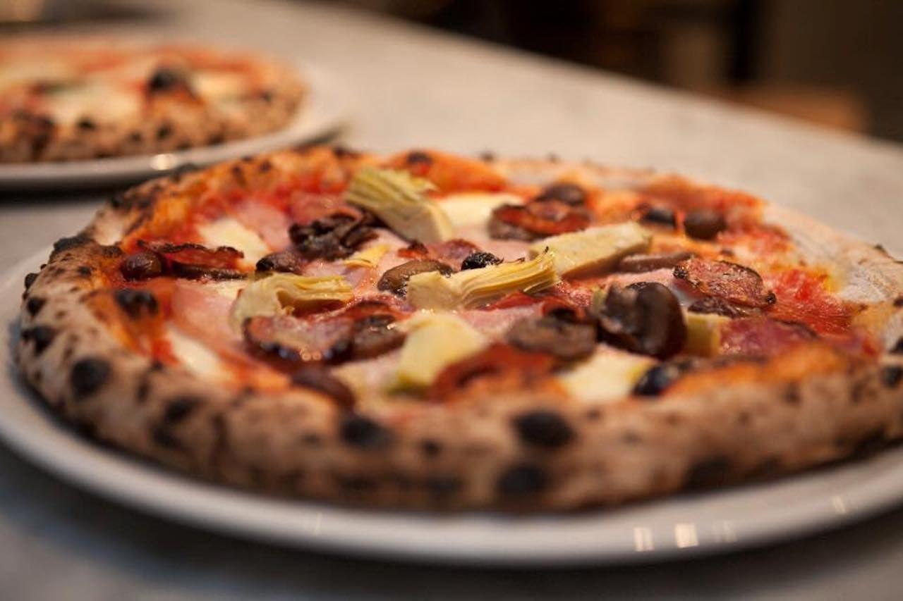 Via Tevere Pizzeria Napoletana