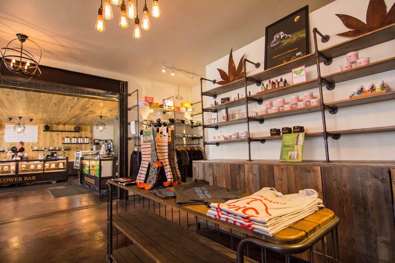 Interno della Colorado Harvest Company a Denver