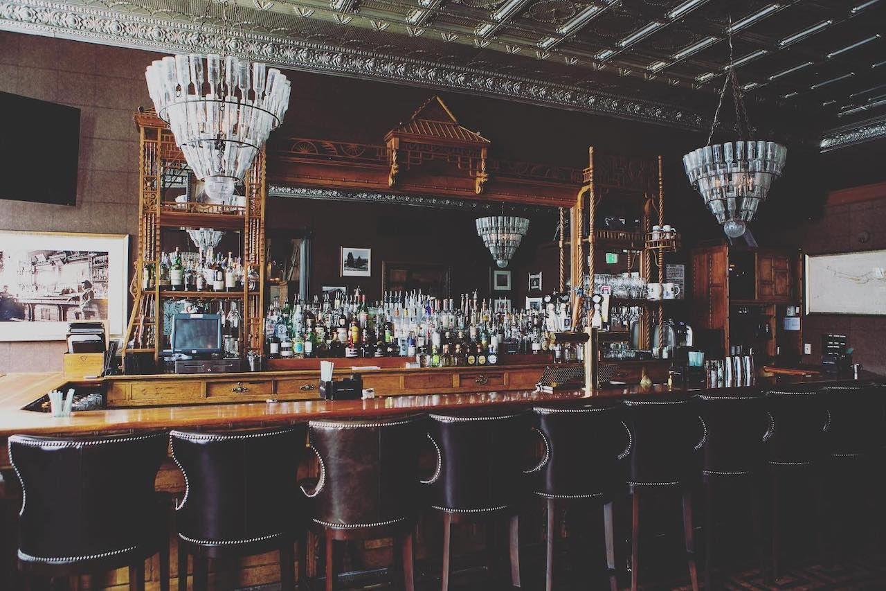 Bar e Vita Notturna